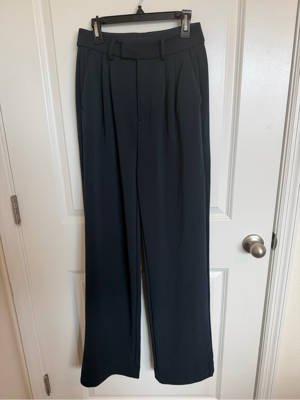 NWOT Cuts Clothing Essential Pant Size 0